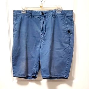 12/$30 👨🖤 quick silver shorts - blue 34